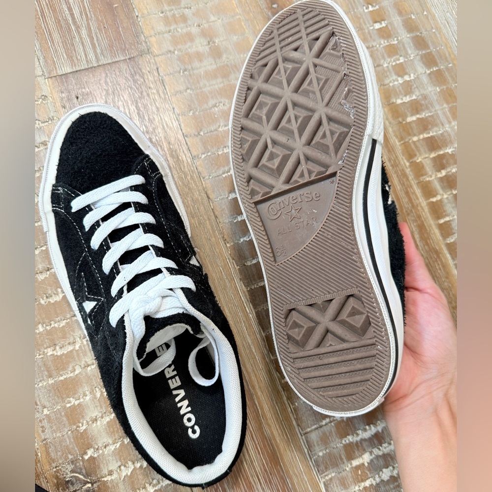 Converse Black and White One Star Low Top Sneakers - Picture 6 of 7